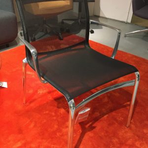 Alias frame 52/459 XL -tuoli musta