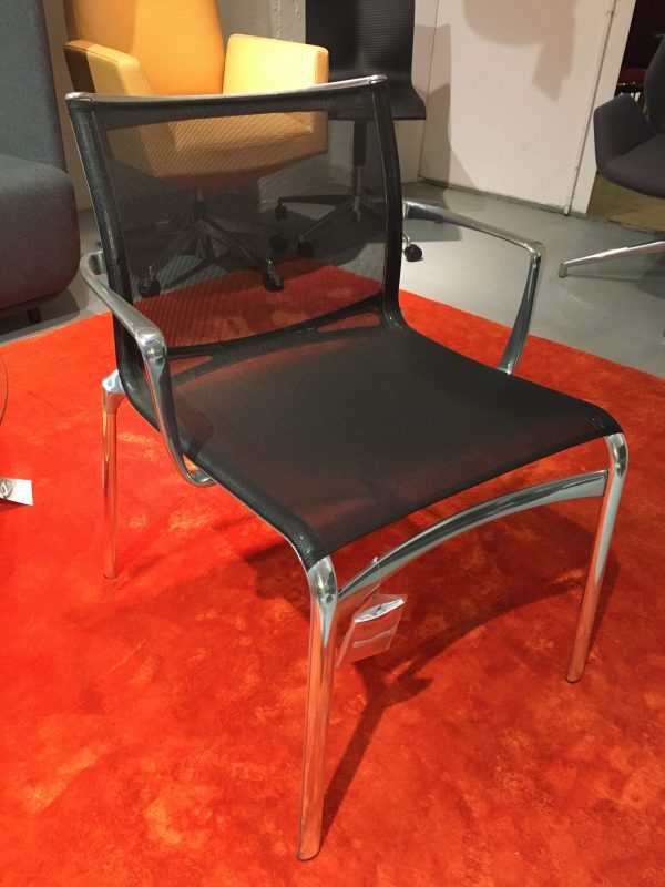 Alias frame 52/459 XL -tuoli musta